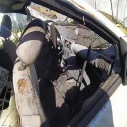 SUCATAChevrolet Corsa 1998 1.6 Gl 3p  PARA RETIRADA DE PEÇAS